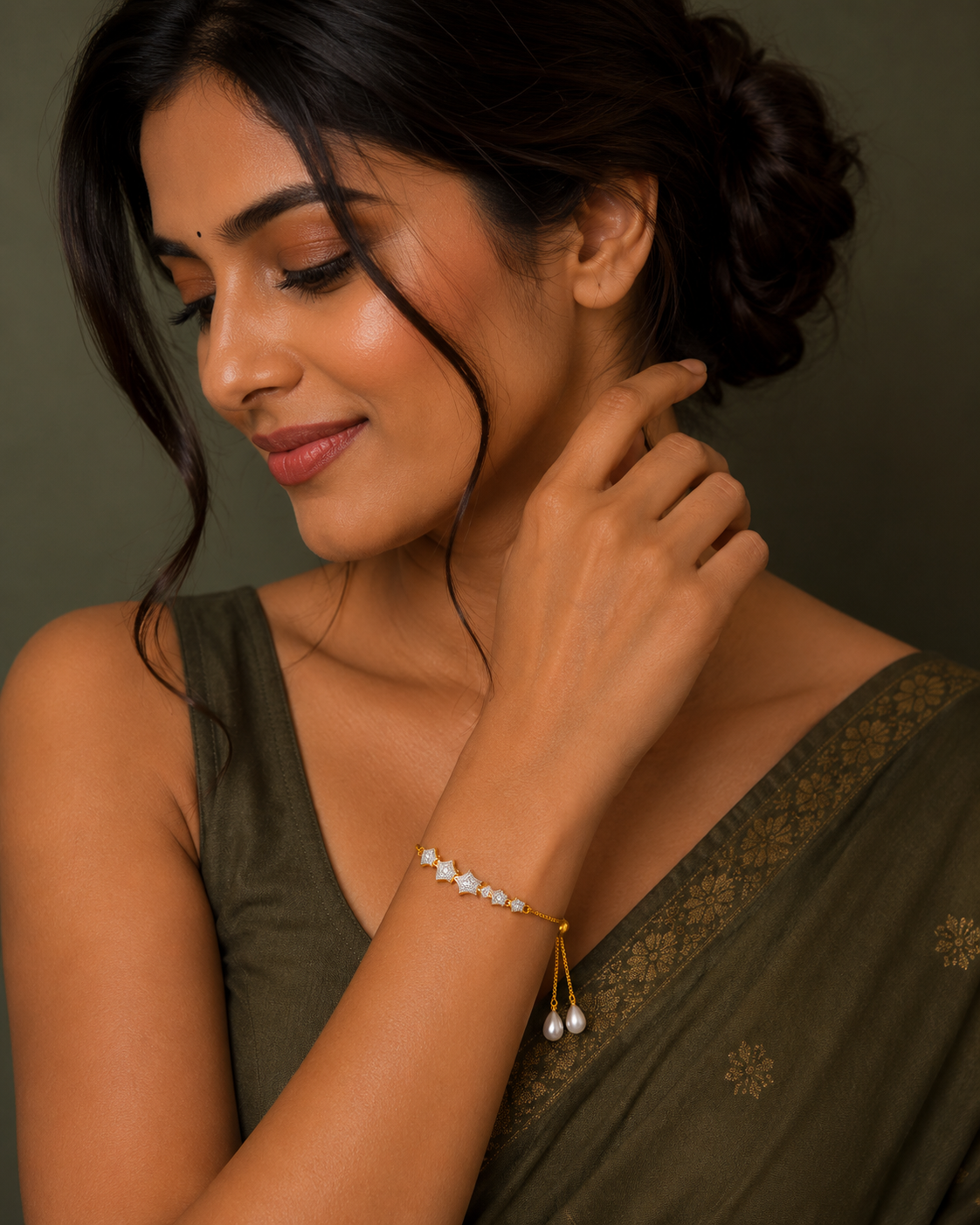 Golden Star Spark Adjustable Bracelet