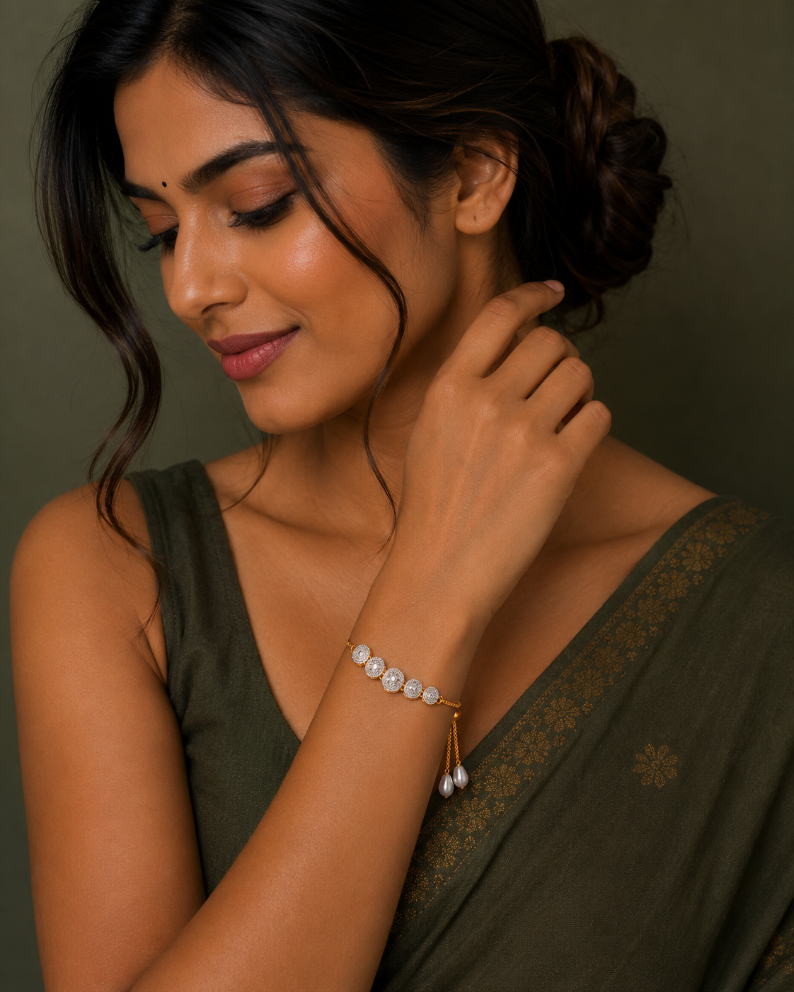 Golden Zircon Circle Charm Adjustable Bracelet