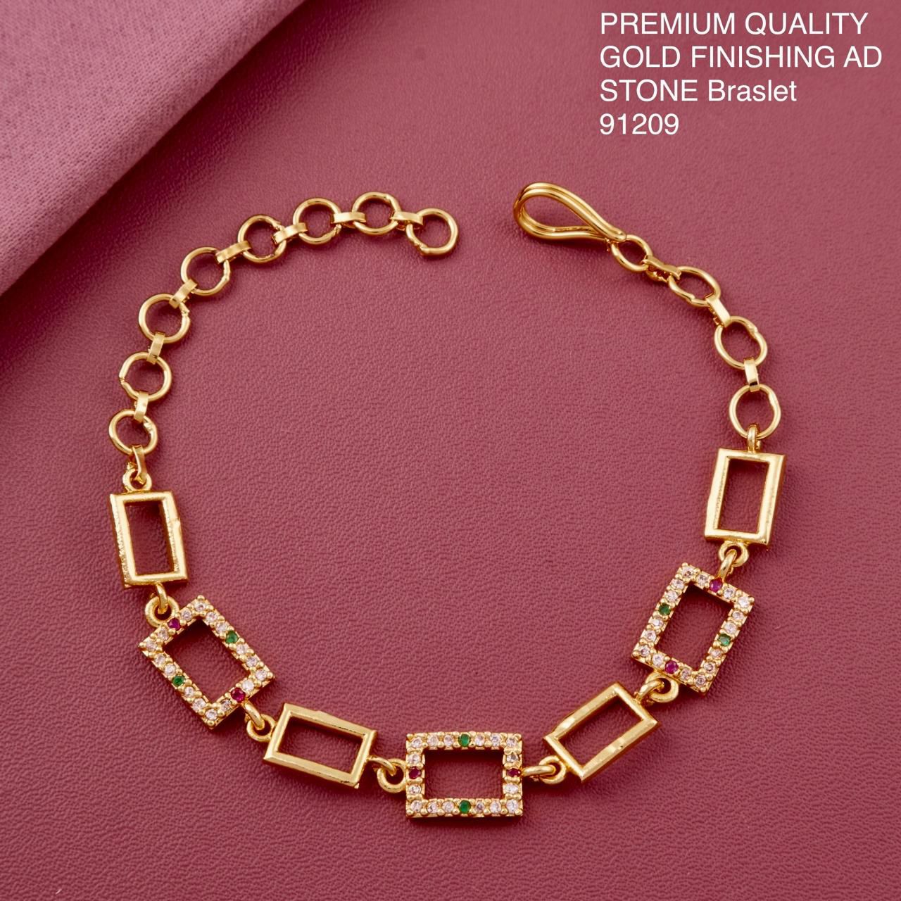 Geometric Luxe Gold Link Bracelet