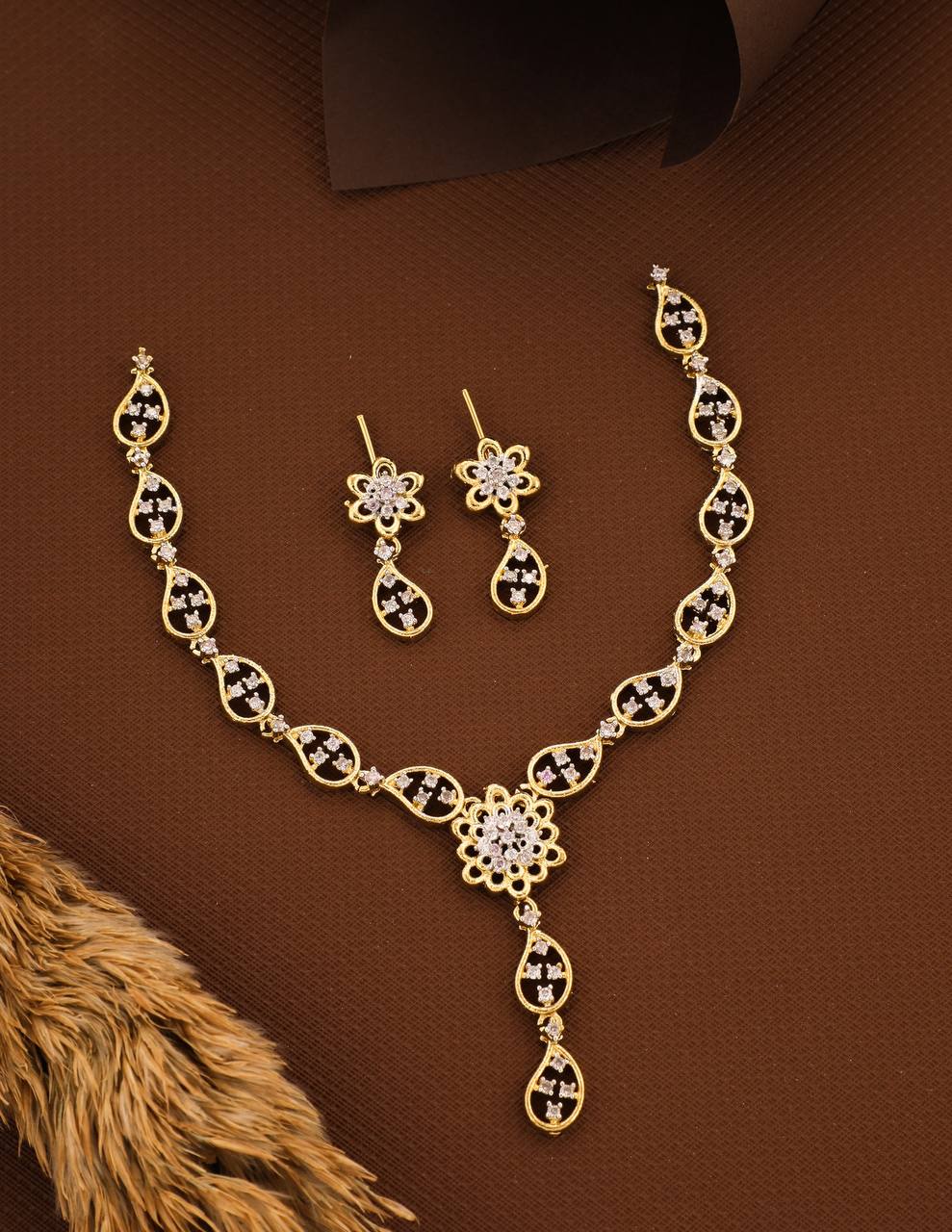 Midnight Teardrop Floral Necklace Set